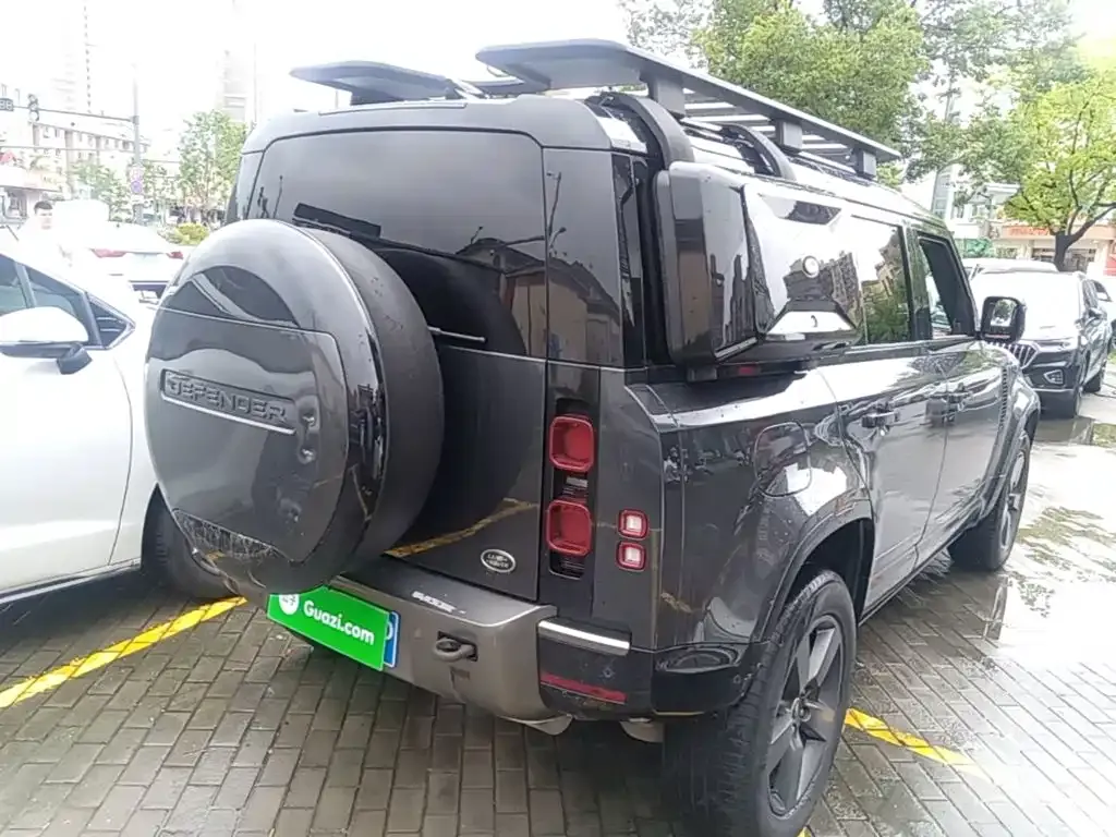 Land Rover Defender — фото 9