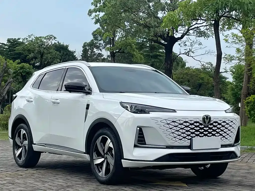 Changan CS55PLUS — фото 3