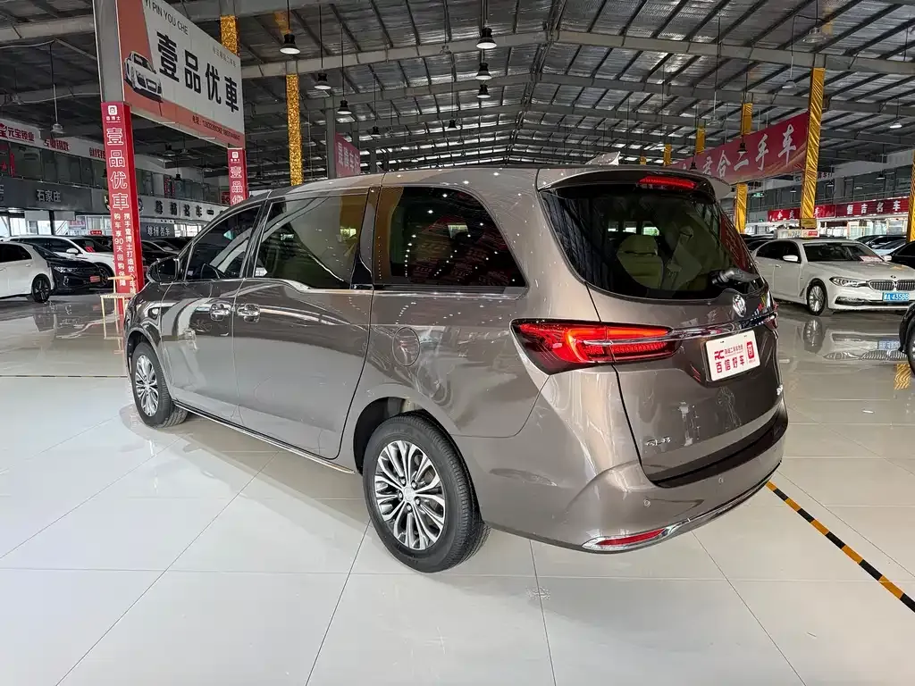 Buick GL8 2024 из CN, фото 6