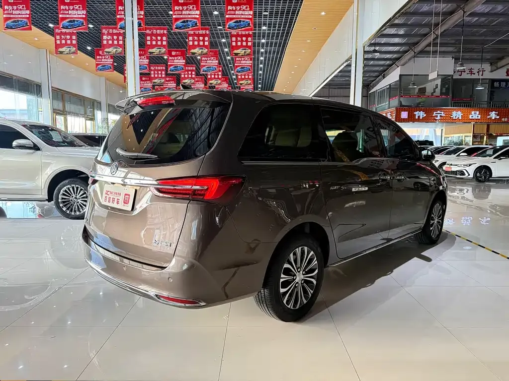 Buick GL8 2024 из CN, фото 7