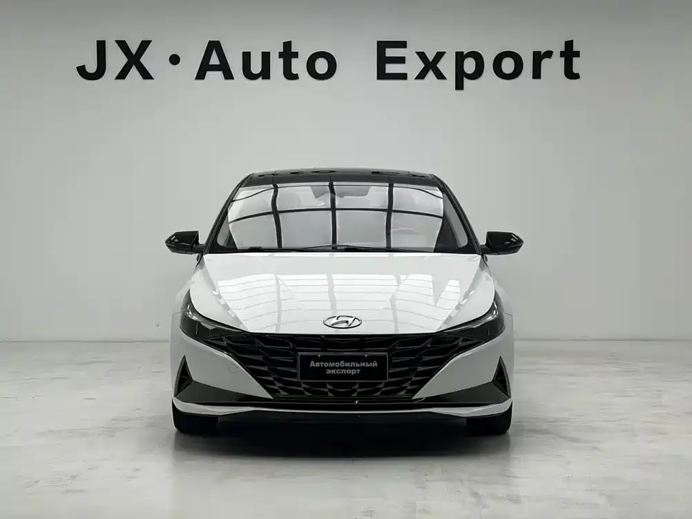 Hyundai Elantra — фото 5