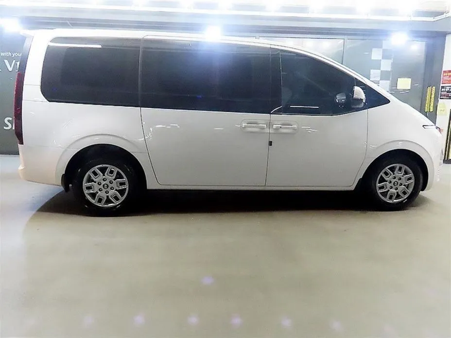 Hyundai Staria — фото 3