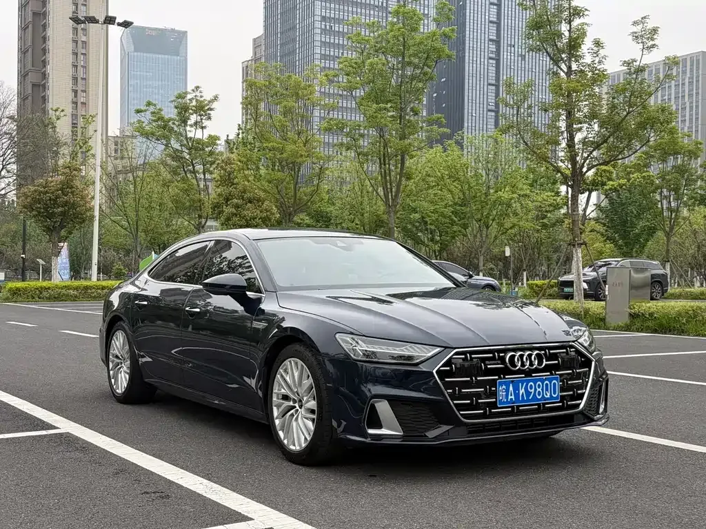 Audi A7L — фото 8