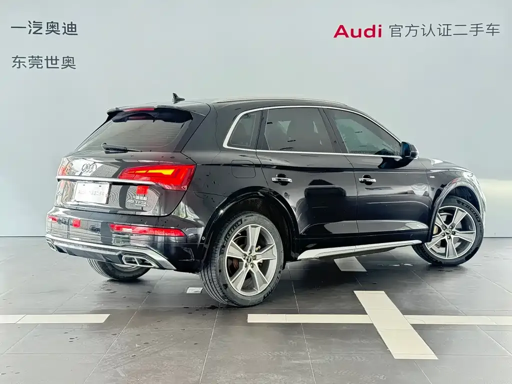 Audi Q5L — фото 4