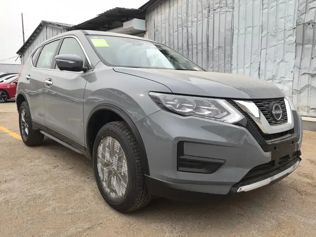 Nissan X-Trail — фото 1