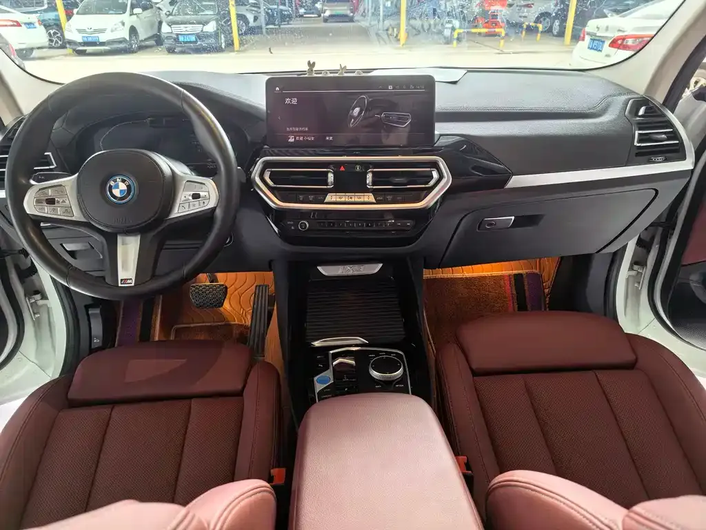 BMW iX3 — фото 4