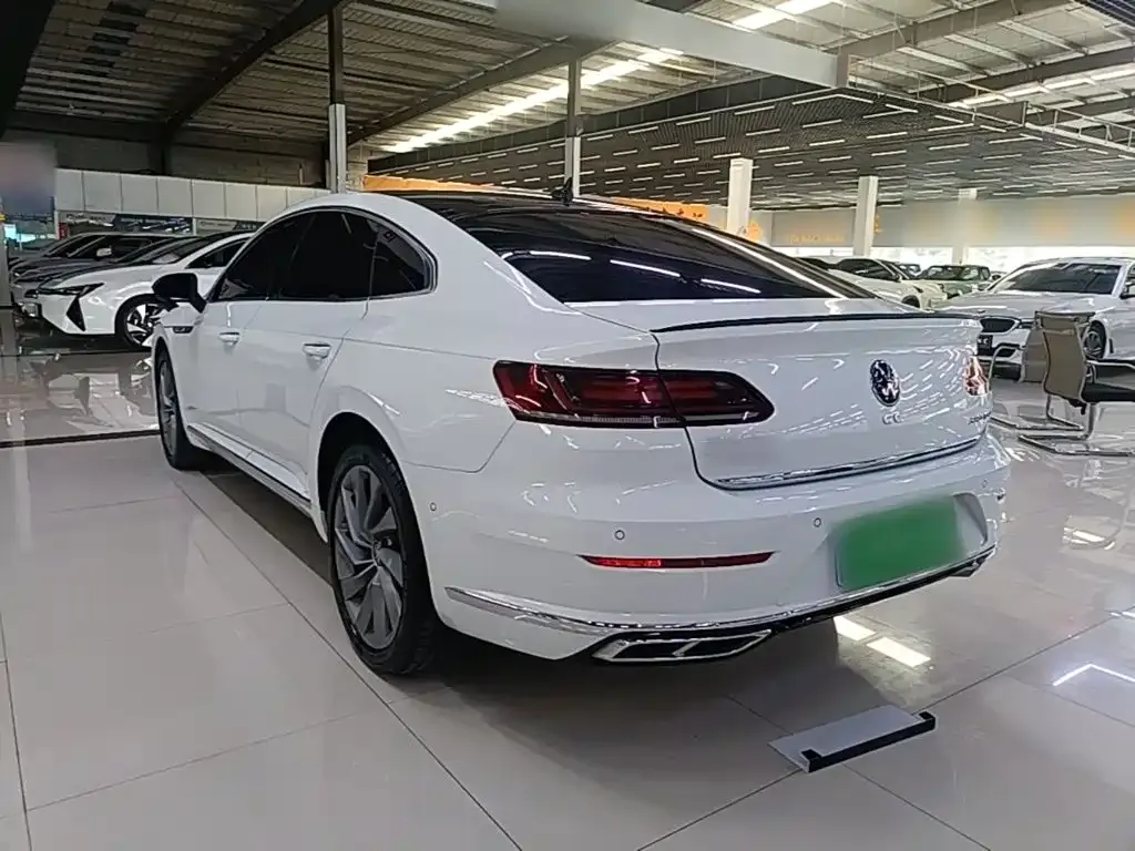 Volkswagen CC — фото 10