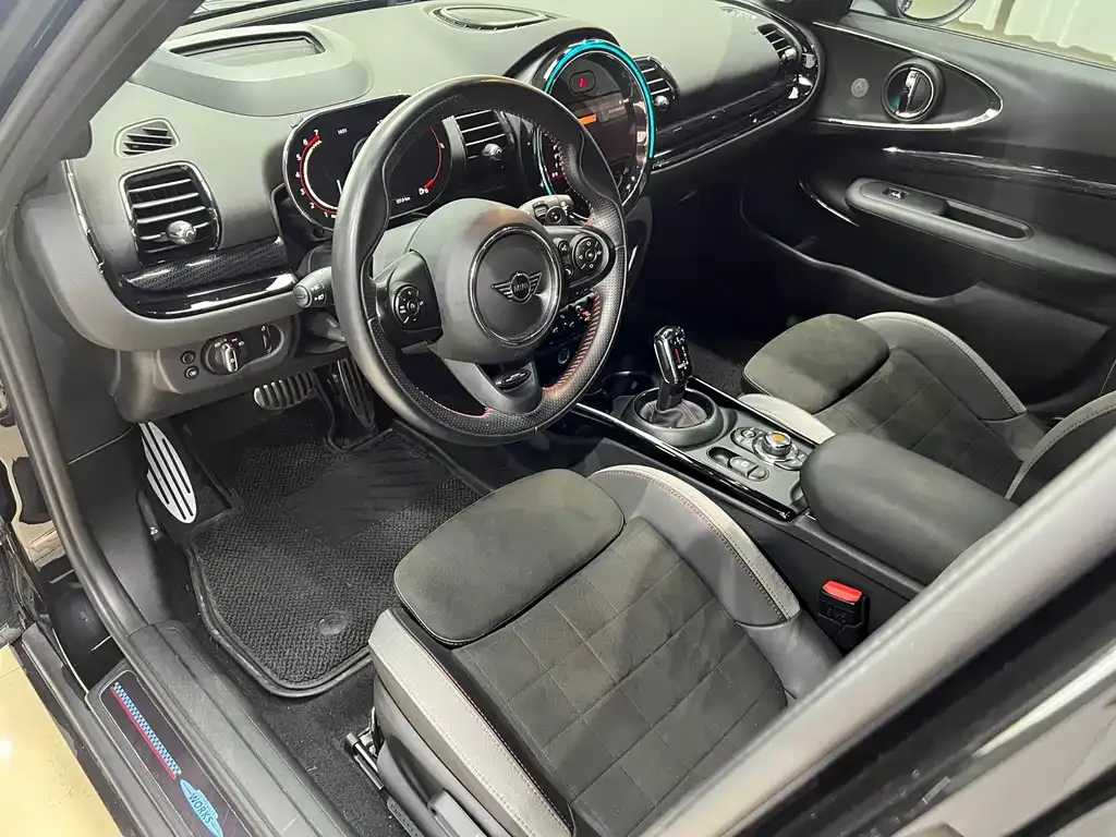 MINI Clubman JCW — фото 8