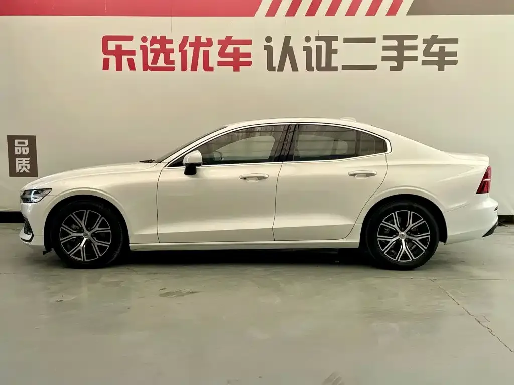 Volvo S60 — фото 2