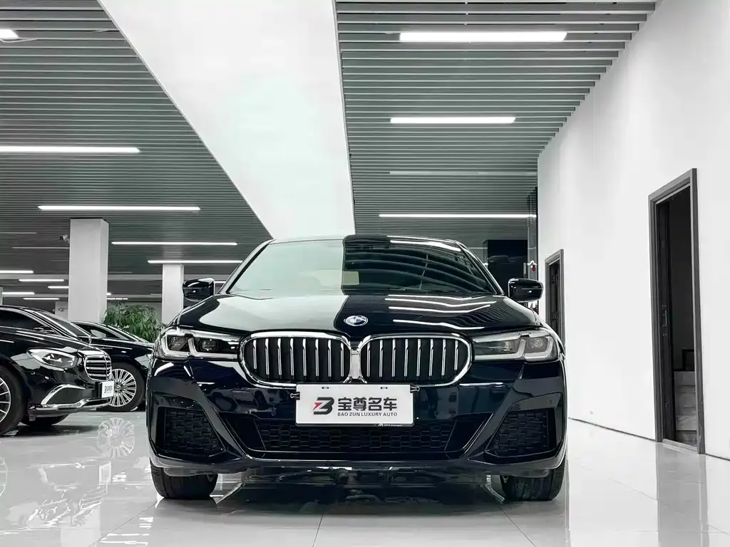 BMW 5 Series — фото 2