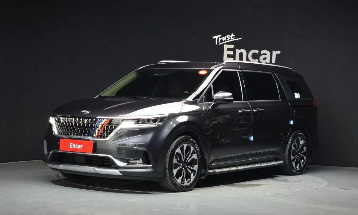 Kia Carnival — фото 1