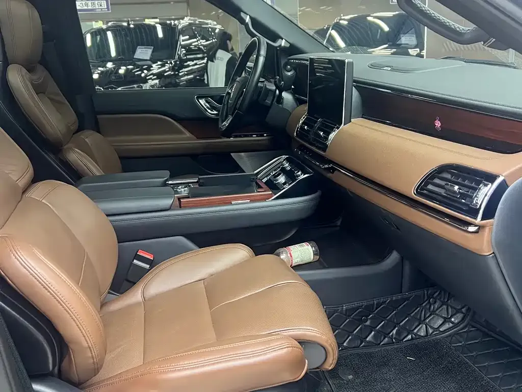 Lincoln Navigator 2022 из CN, фото 3