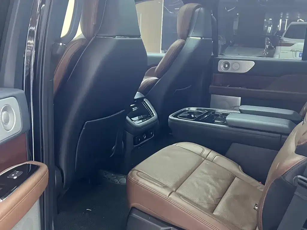 Lincoln Navigator 2022 из CN, фото 2