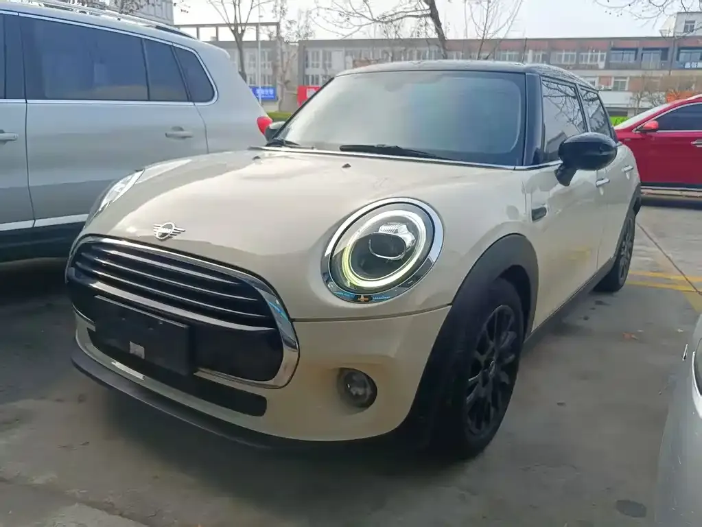 MINI Cooper (3-door) — фото 1