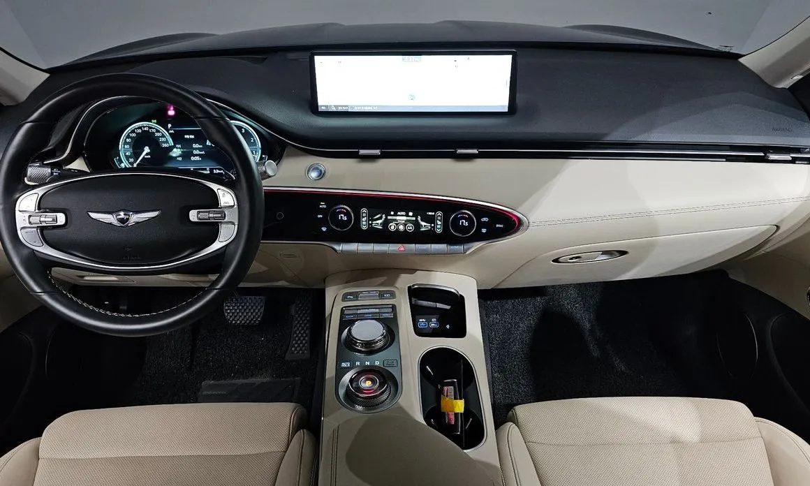 Genesis GV70 — фото 2