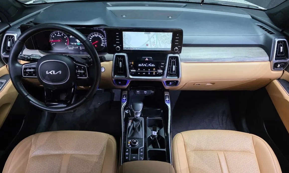 Kia Sorento — фото 9