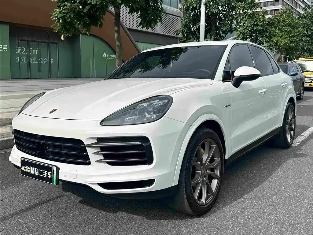 Porsche Cayenne Hybrid — фото 1
