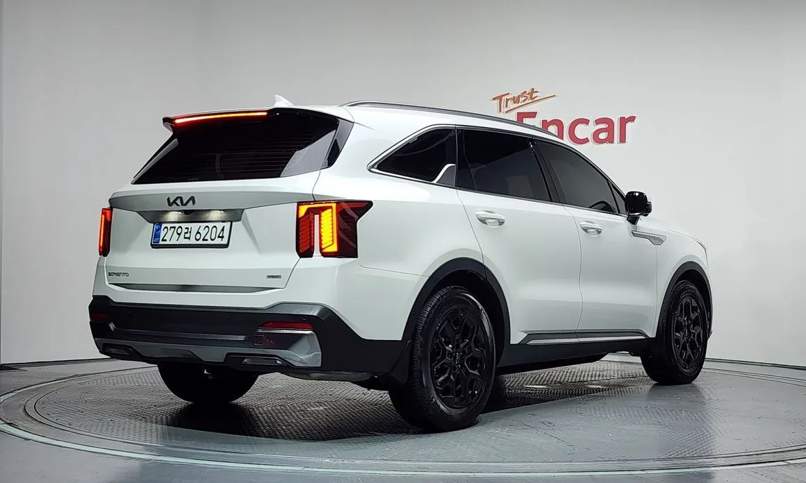 Kia Sorento — фото 9