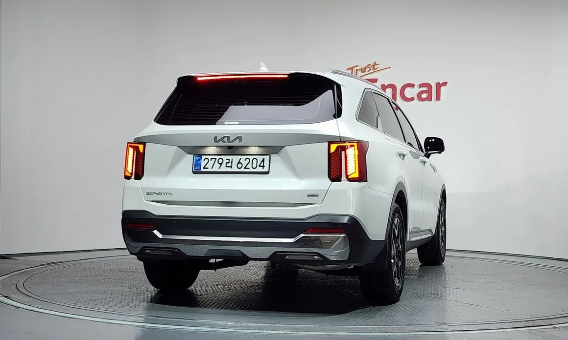 Kia Sorento — фото 8