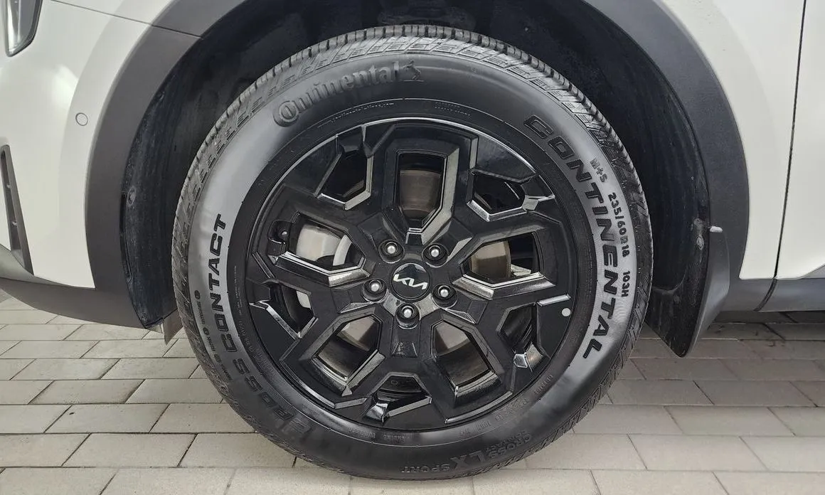 Kia Sorento — фото 5