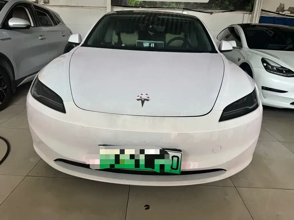 Tesla Model 3 — фото 9