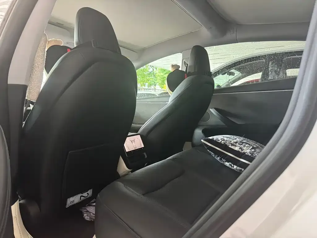 Tesla Model 3 — фото 2
