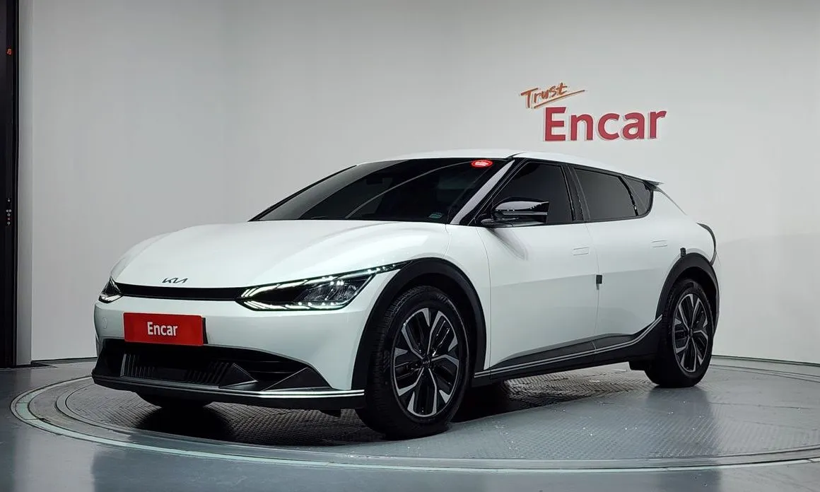 Kia EV6 — фото 1