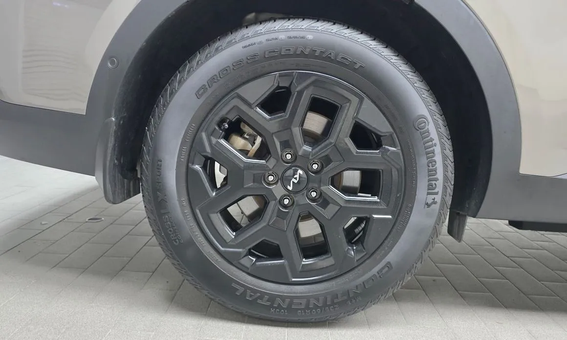 Kia Sorento — фото 7