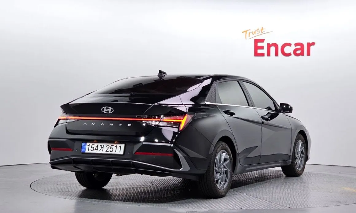 Hyundai AVANTE — фото 2