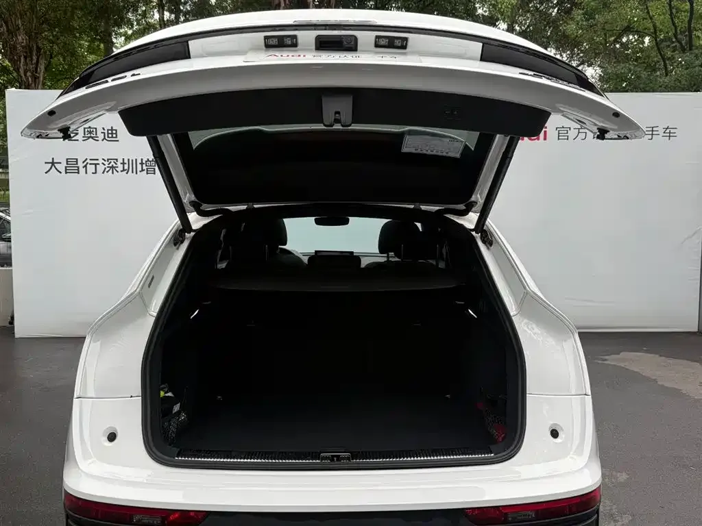 Audi Q5L Sportback — фото 8