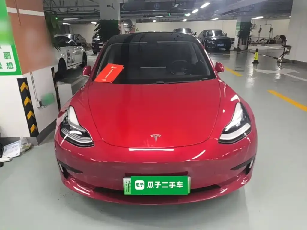 Tesla Model 3 — фото 10