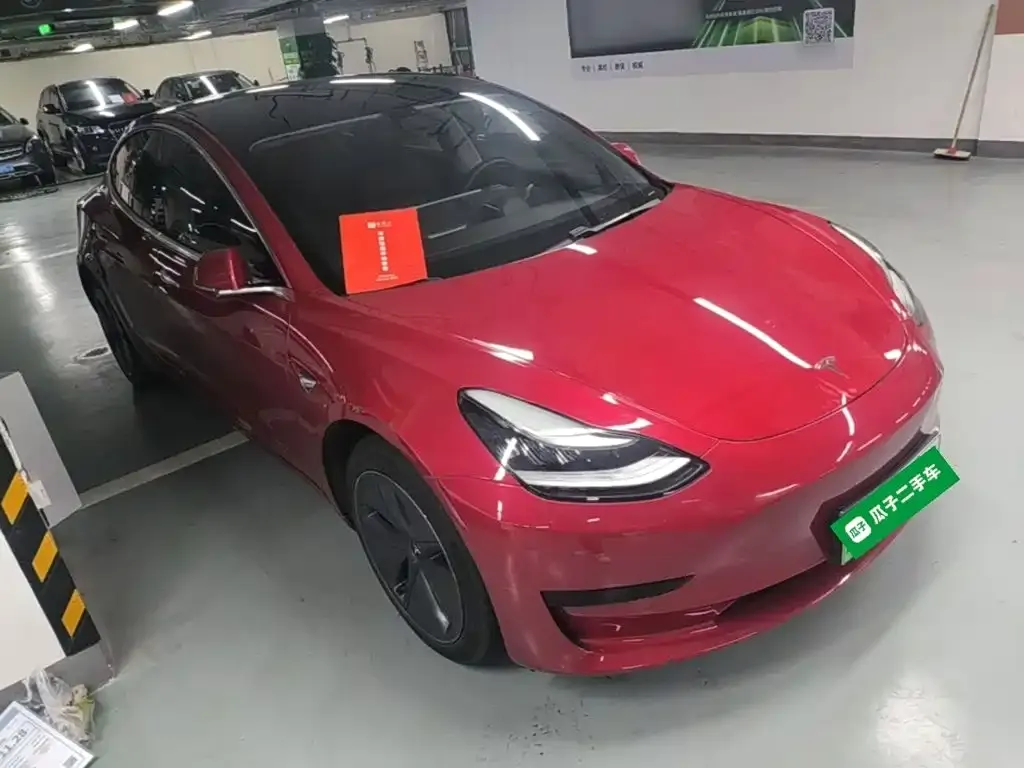 Tesla Model 3 — фото 5