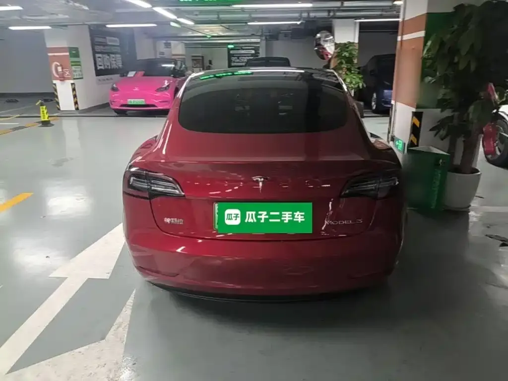 Tesla Model 3 — фото 3