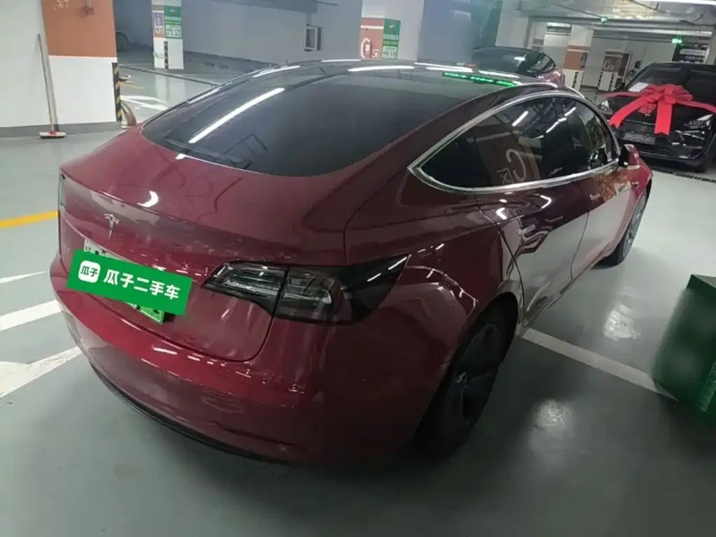 Tesla Model 3 — фото 2