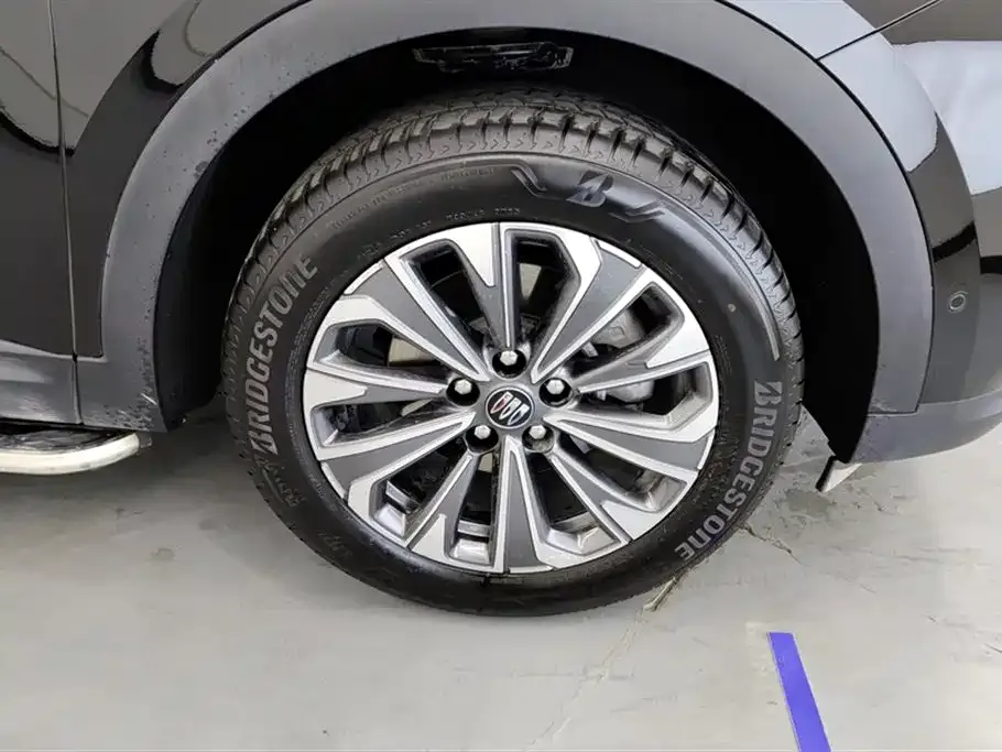 Buick Envision Plus — фото 4