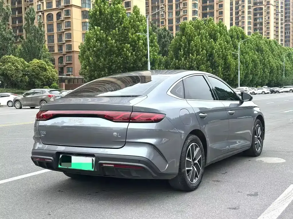 BYD Qin L — фото 9