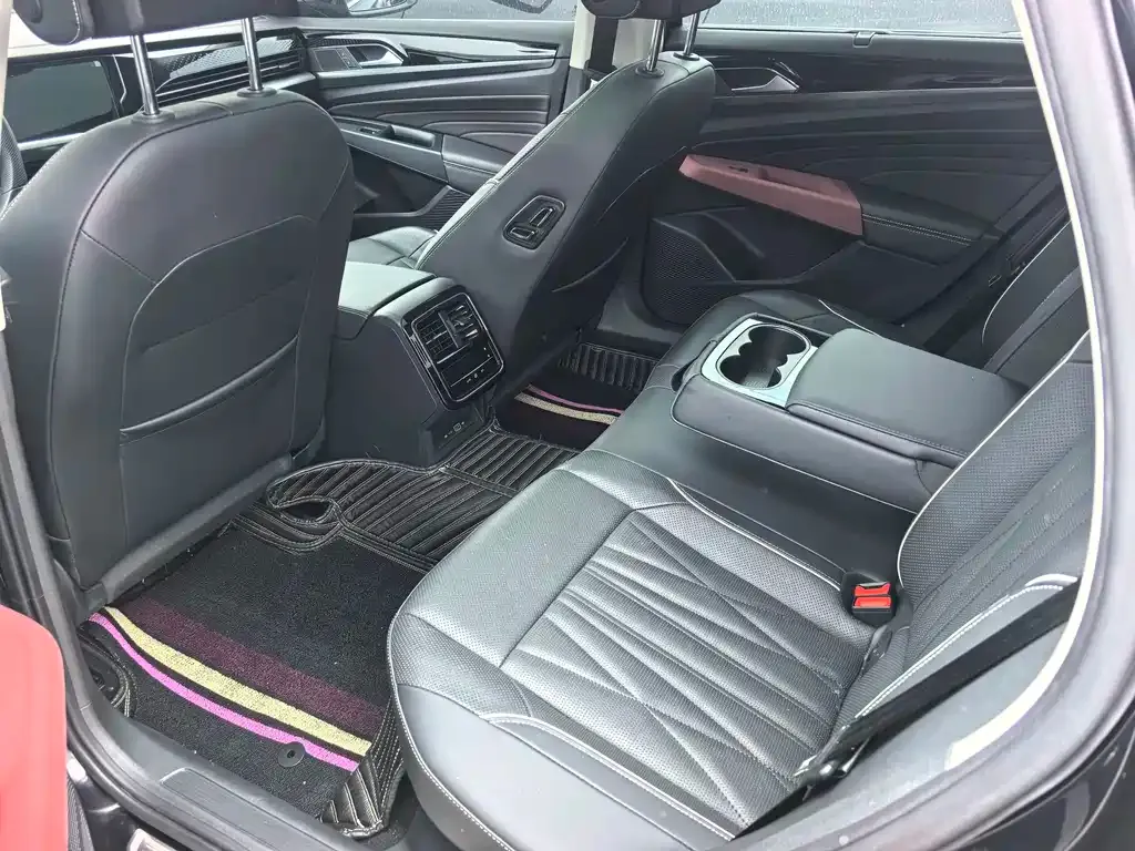Volkswagen Passat — фото 4