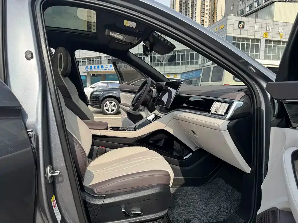 BYD PLUS New Energy — фото 7