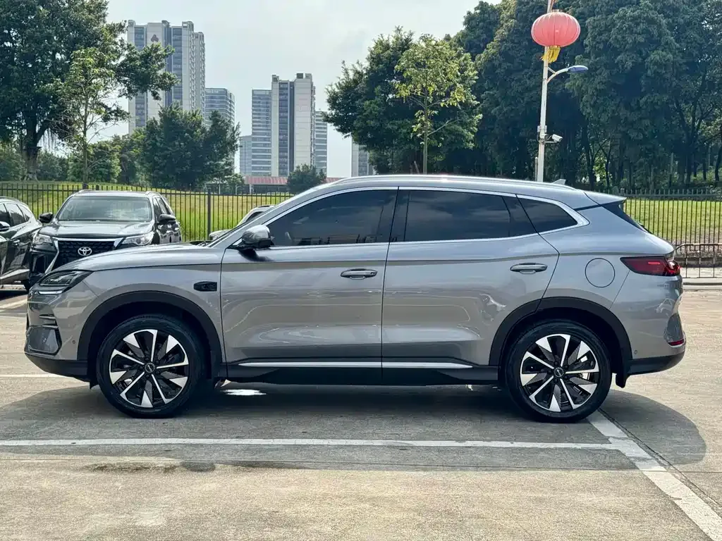 BYD PLUS New Energy — фото 6