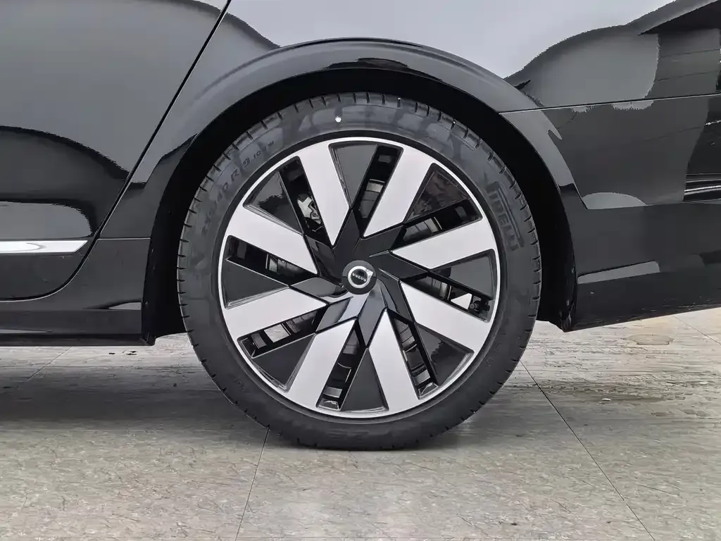 Volvo S90 PHEV 2024 из CN, фото 9