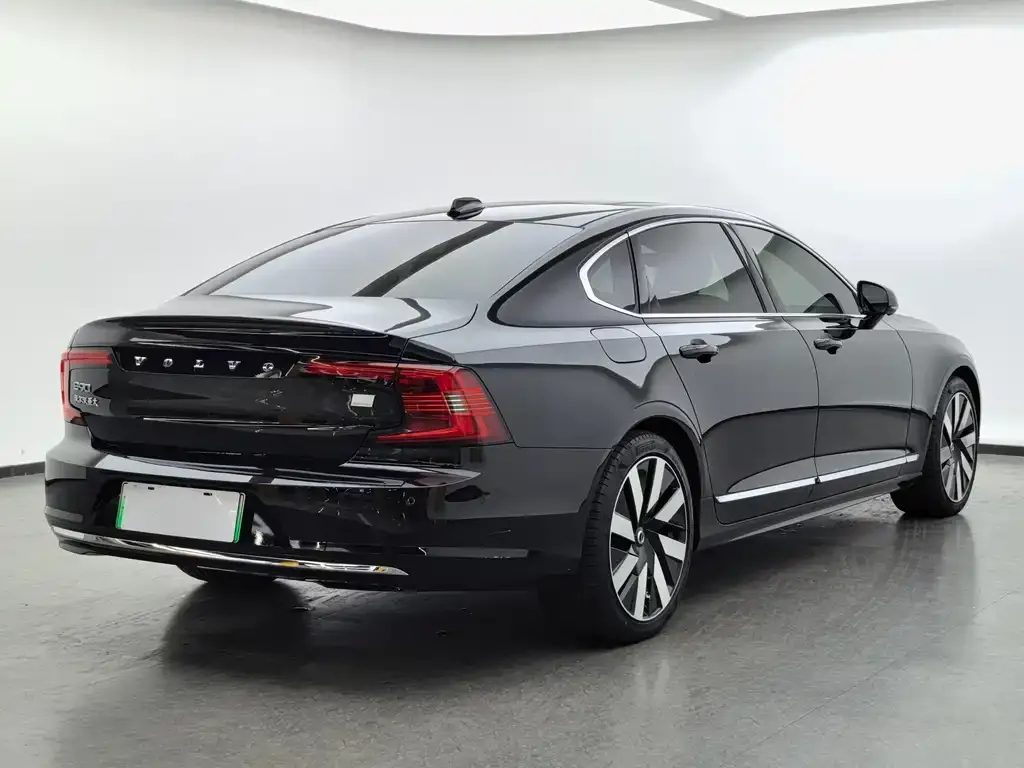 Volvo S90 PHEV 2024 из CN, фото 7