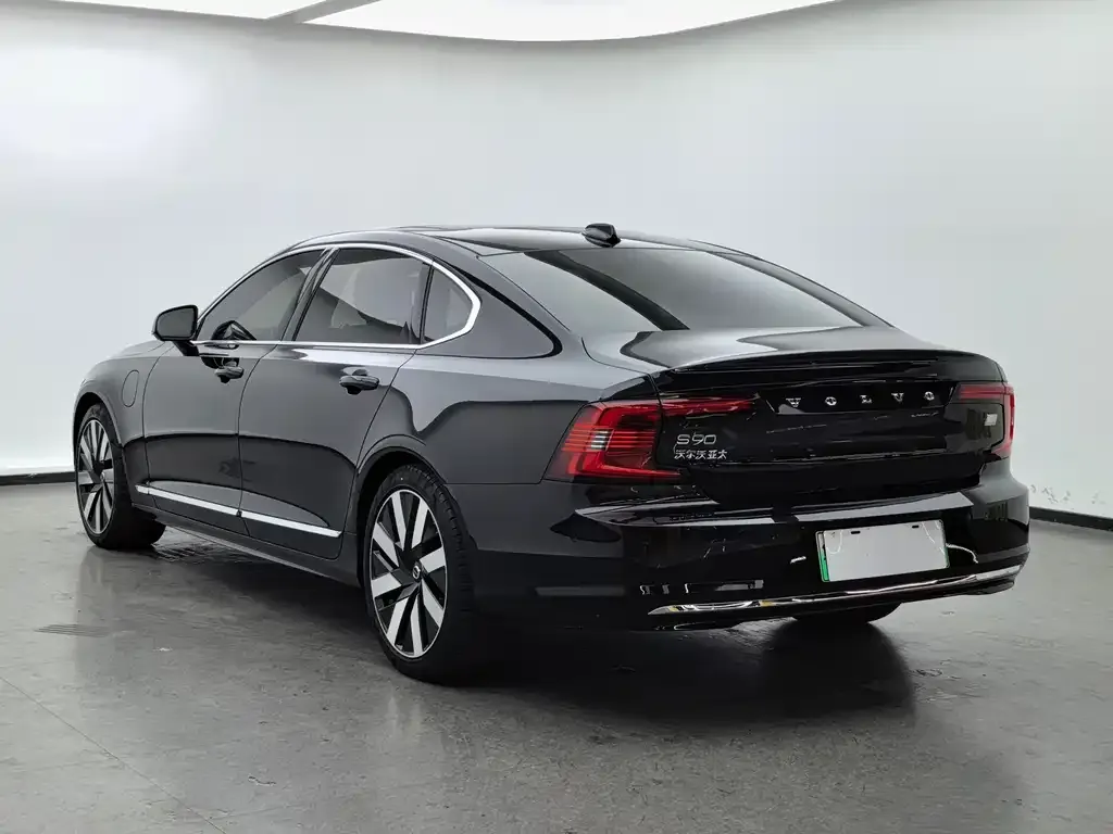 Volvo S90 PHEV 2024 из CN, фото 8