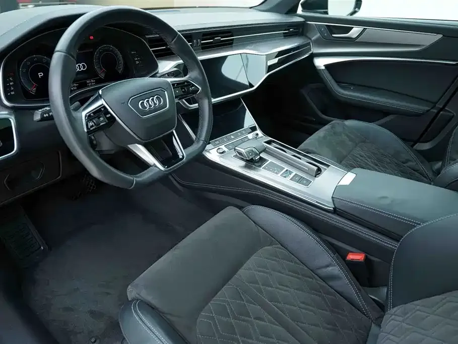 Audi A6L — фото 8
