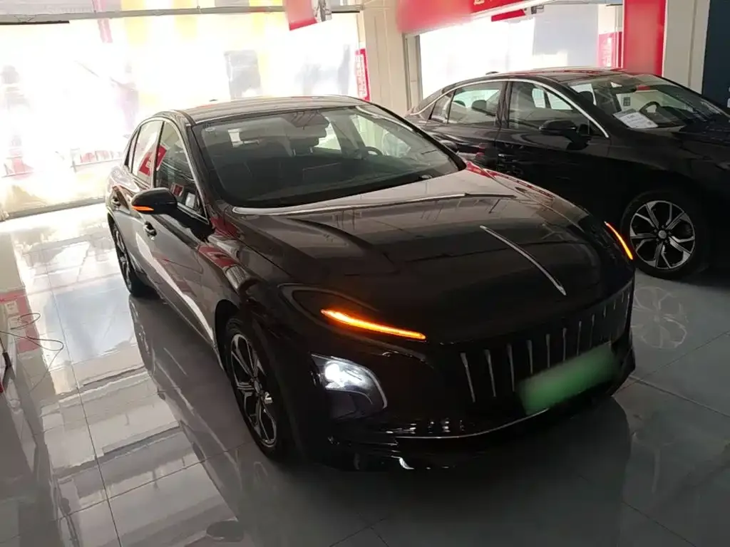 Hongqi E-QM5 — фото 9