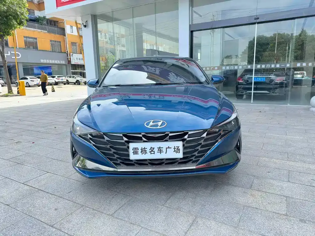 Hyundai Elantra — фото 8