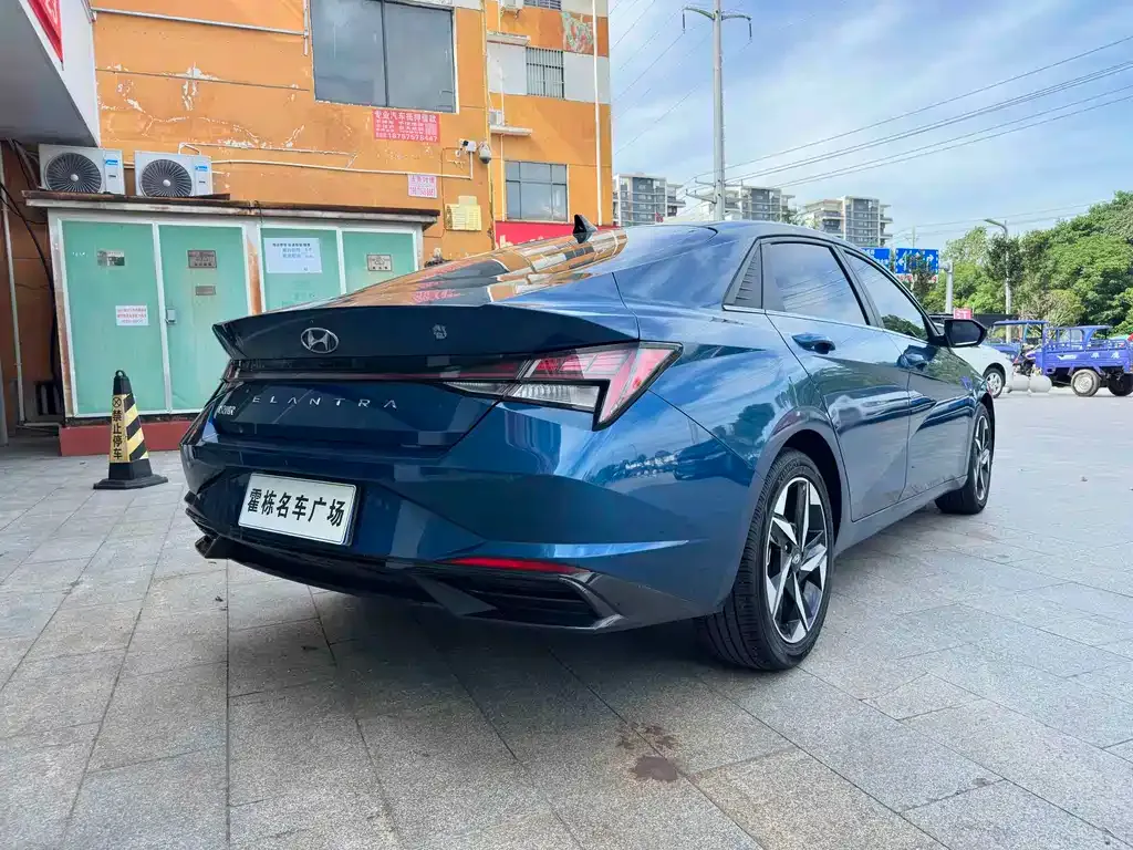 Hyundai Elantra — фото 6
