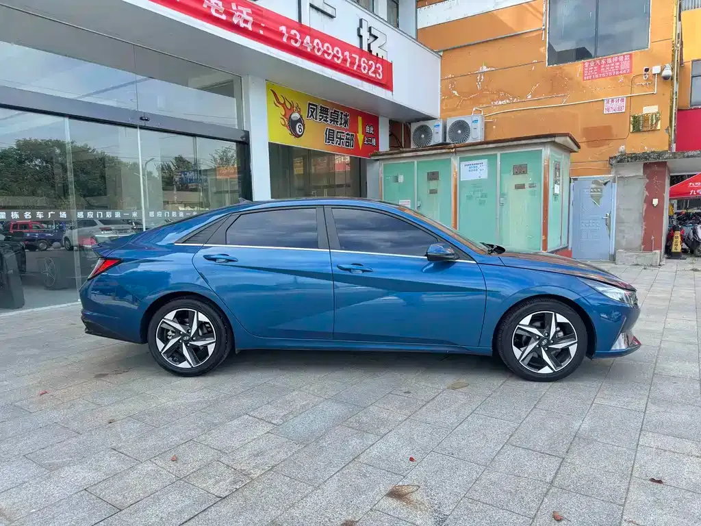 Hyundai Elantra — фото 9