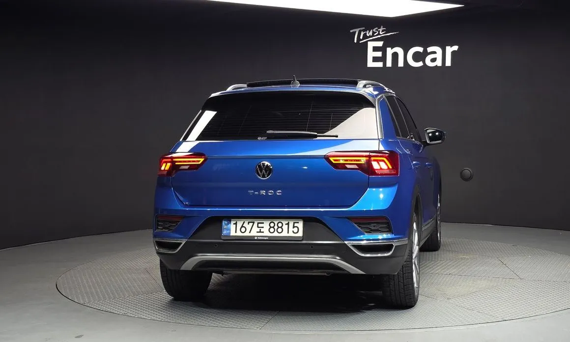 Volkswagen T-Roc — фото 10