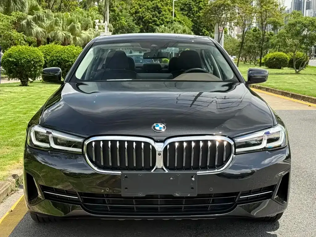 BMW 5 Series — фото 6