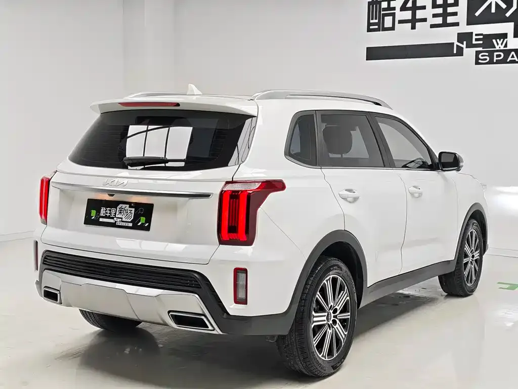 Kia Sportage — фото 8